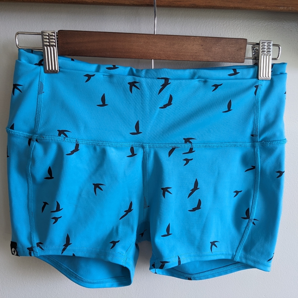 Oiselle Size 4 Blue Flying Bird Print O-Mazing Power Compression Mini Shorts